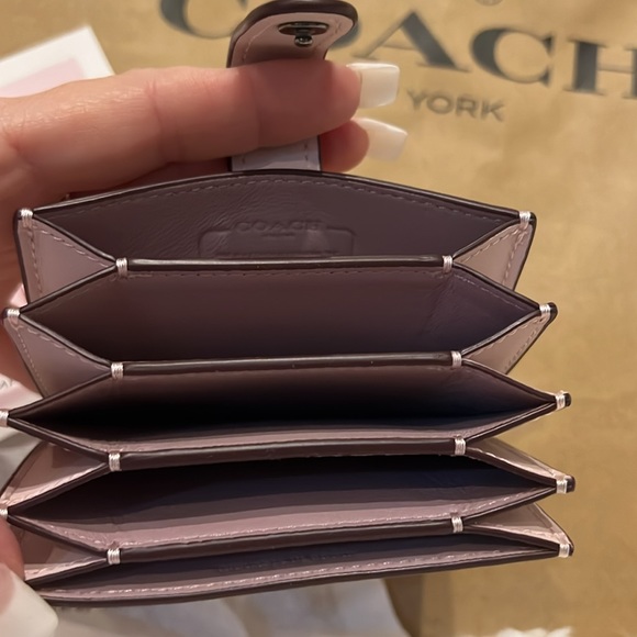 This is New w/ tag ! Really pretty pink / lavender, with 5 openings. - Picture 8 of 12